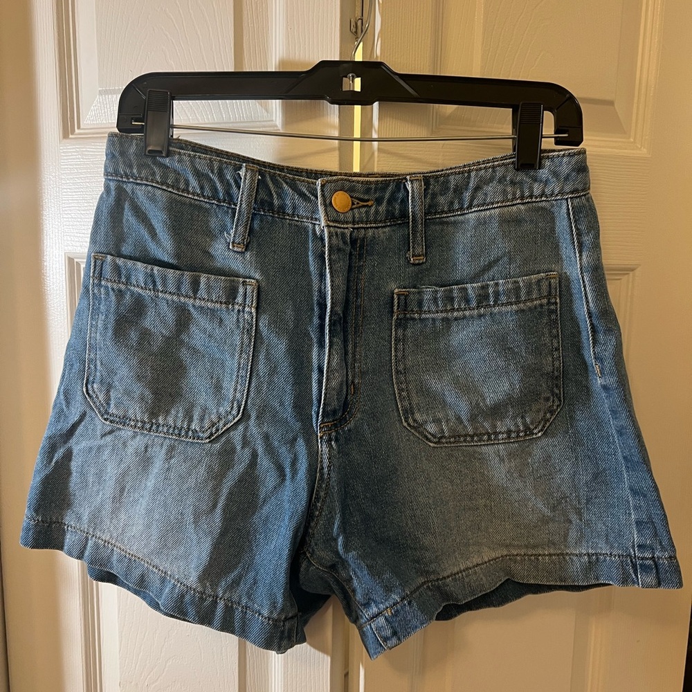 Light wash Denim Women's Shorts